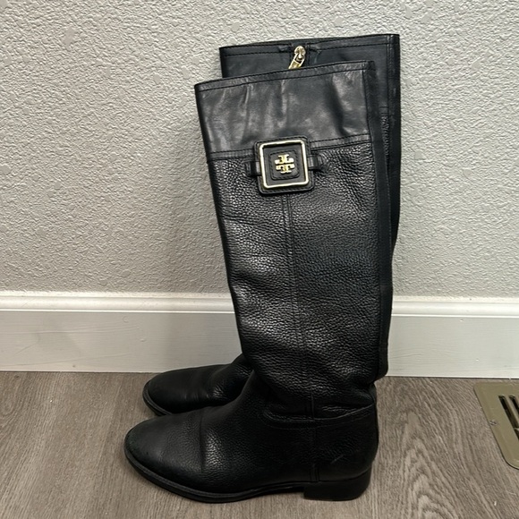 Tory Burch Julian Black Pebble Leather with Gold Emblem Tall Riding Boots Size 7 - Picture 8 of 16